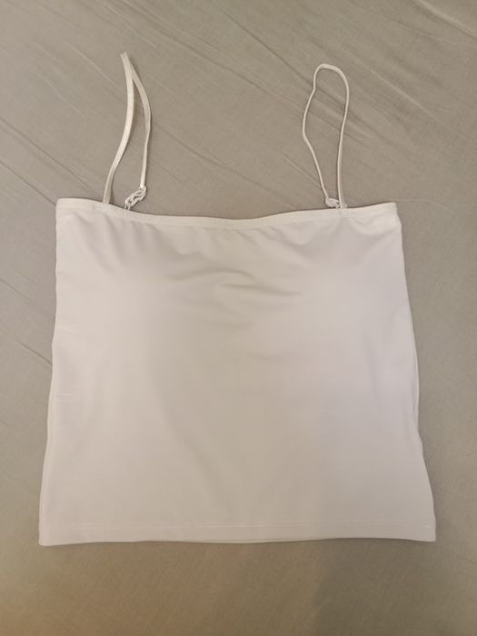 Top s chashkami s m razmer