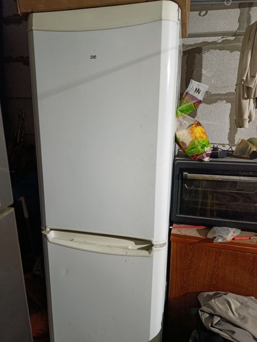Холодильник продается