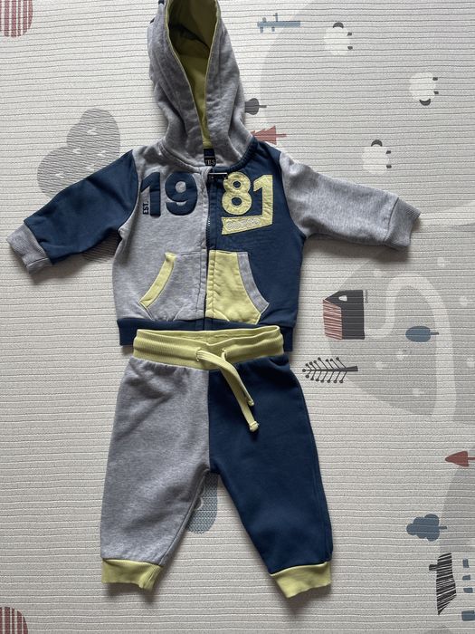 Дрехи Guess за момче бебе