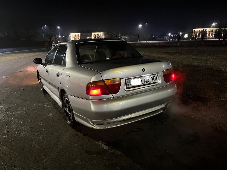 Продам Mitsubishi charisma 1.6 1997года