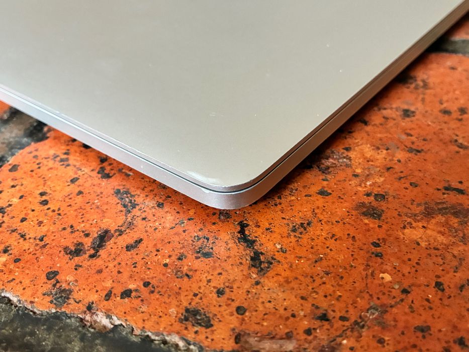 MacBook Pro A1708 13инча 2017г 256gb