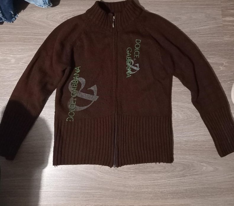 Продавам дамски жилетки