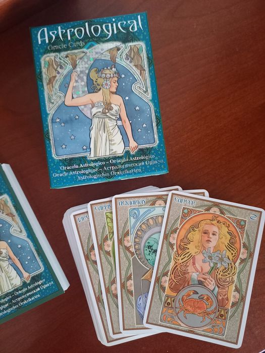 Таро и оракулски карти