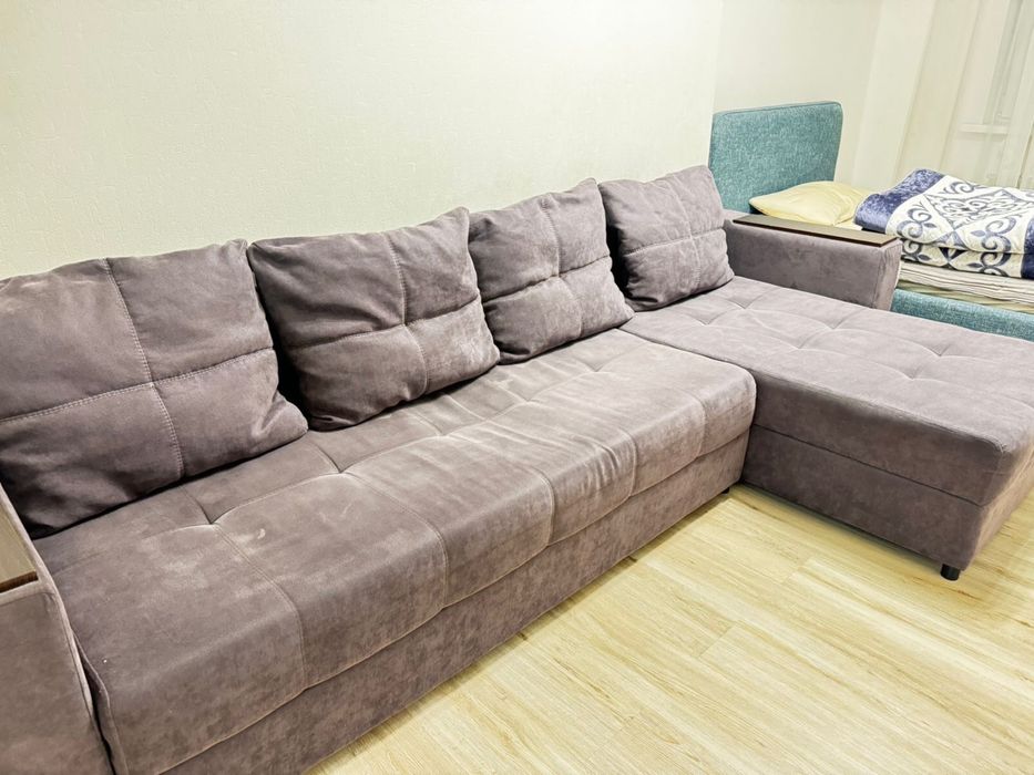 Диван в хорошем состоянии