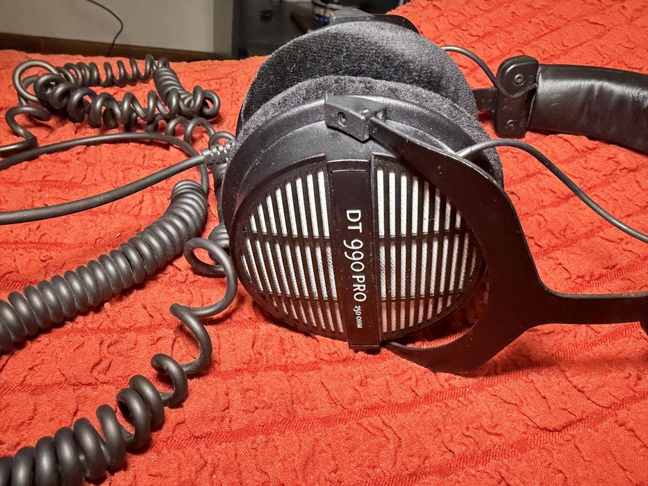 Casti Beyerdynamic DT 990 Pro 250 ohmi