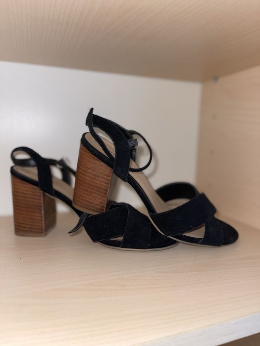 Sandale elegante toc patrat