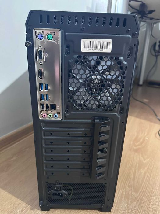 Настолен компютър