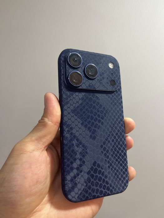 Iphone 17 pro 256 blue