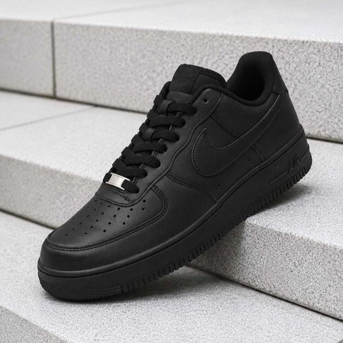 Nike Air Force 1 Triple Black