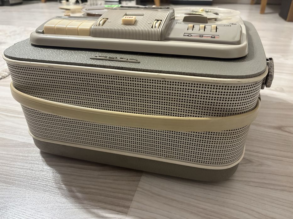 Magnetofon Grundig TK 32 pe lampi functional