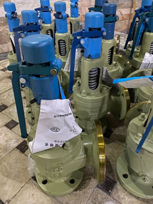 Предохранительный клапан