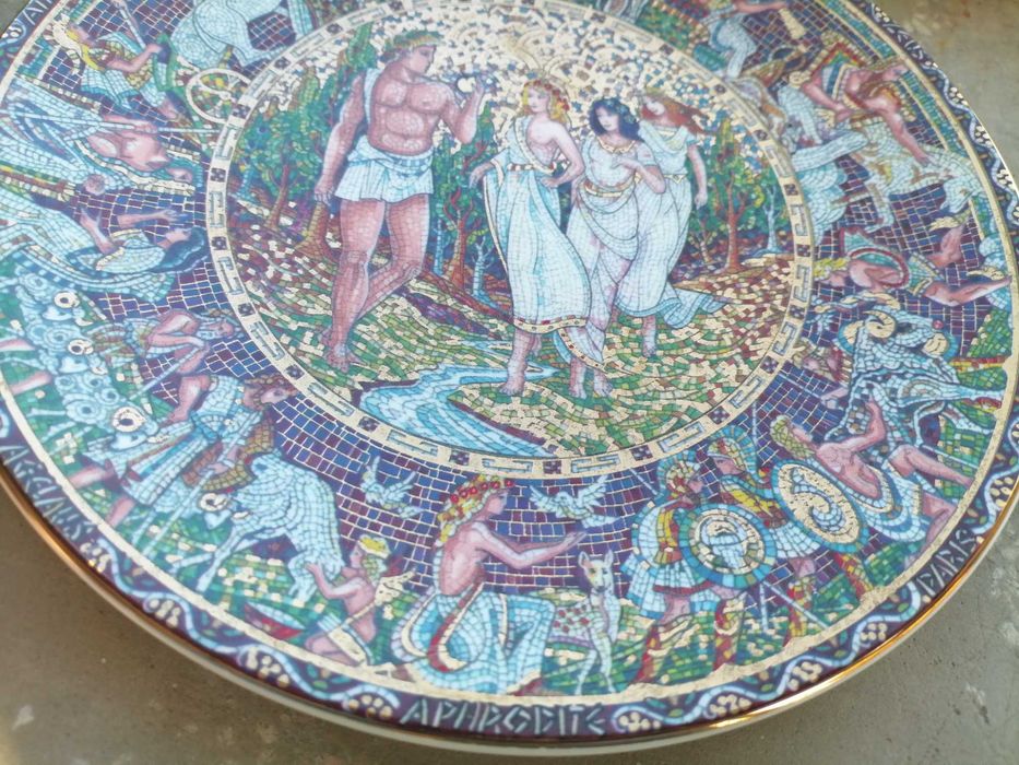 Farfurie mozaic decorata cu aur Judecata lui Paris fine bone china