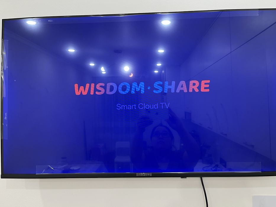 SAMSUNG Телевизор