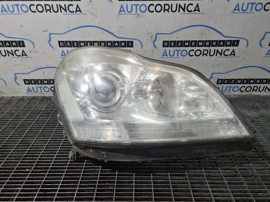 Far Dreapta Mercedes GL X164 2006 - 2008 SUV 4 Usi (1266) Cu lupă
