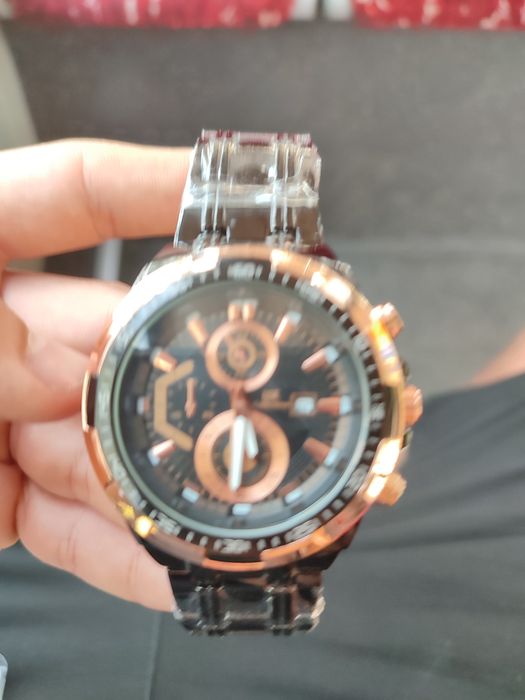 Модерен мъжки часовник