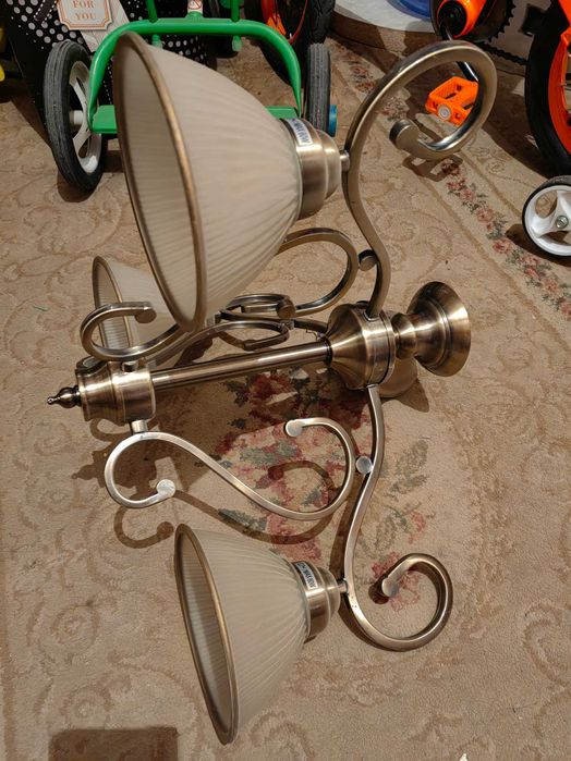 Продам Люстры бу