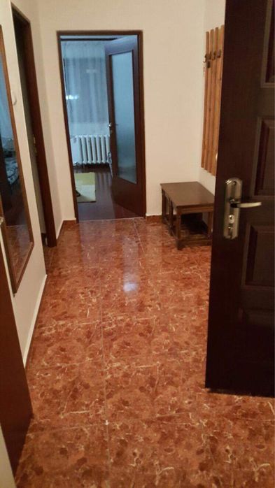 Inchiriez apartament