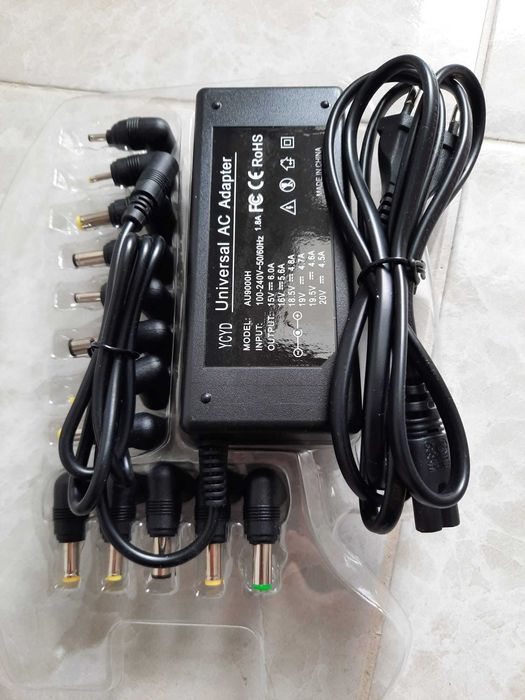 Incarcator de laptop universal cu 13 mufe