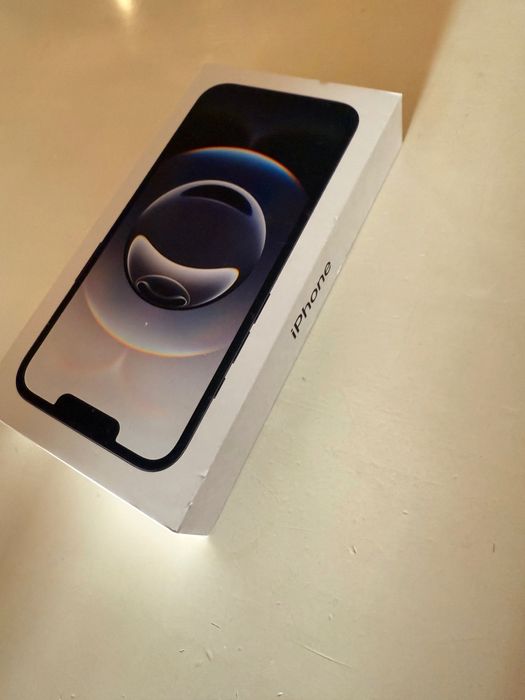 iPhone 16e, черен, 128GB ГАРАНЦИЯ!