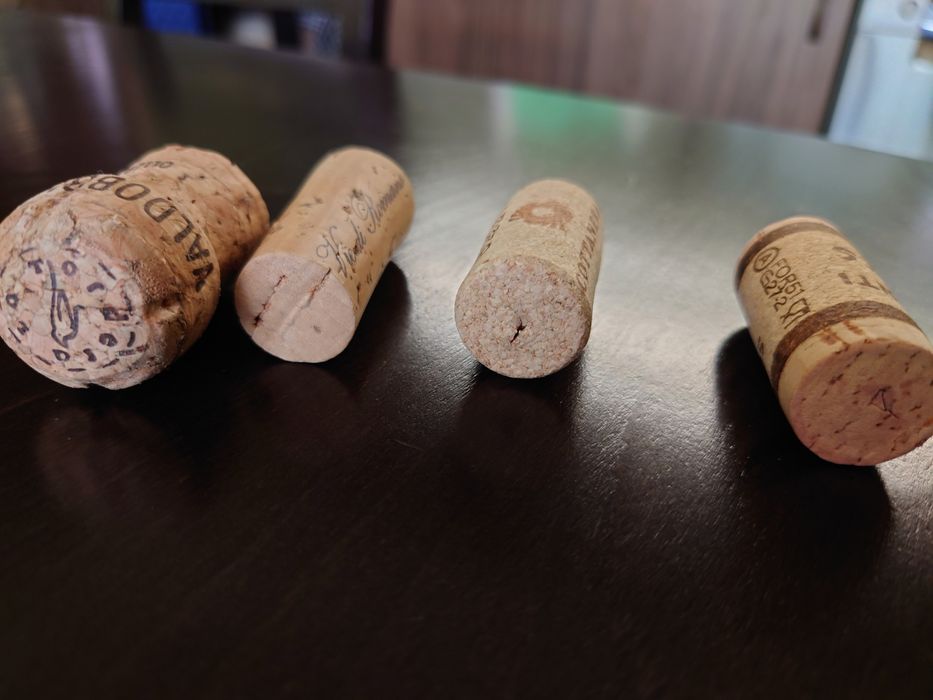 Продавам коркови тапи