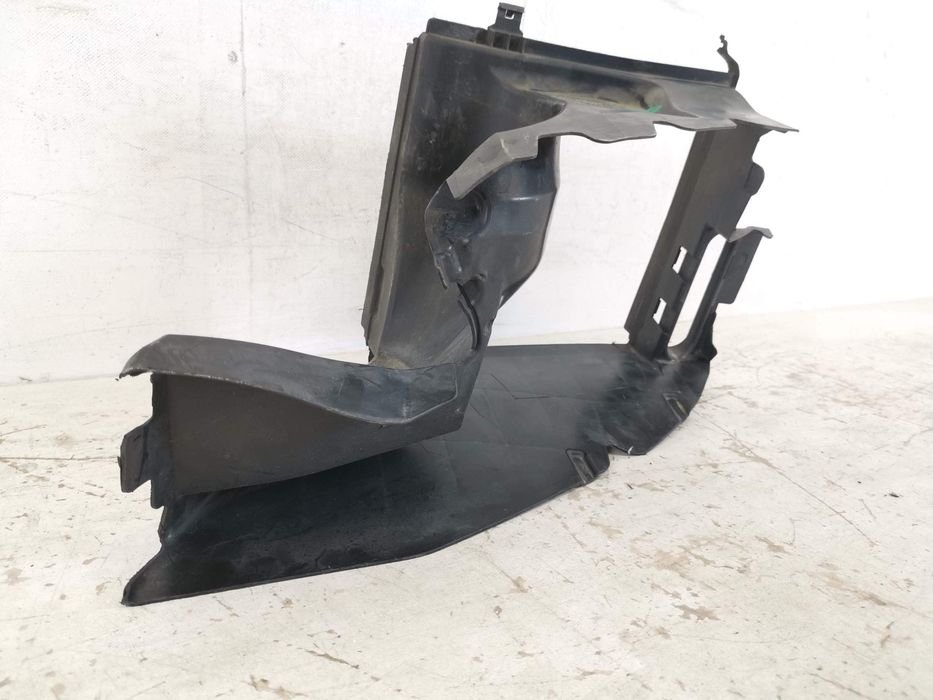 Въздушен дефлектор Bentley Bentayga 1 [ - ] Оригинален и в добро състо