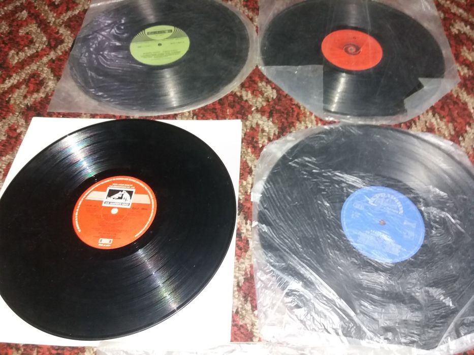 Пластинки зарубежных фирм Смотрите 8 фото Читайте описании