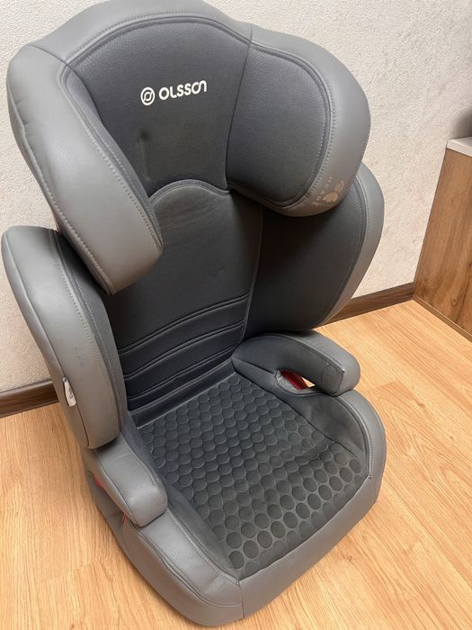 Продам автокресло Olsson