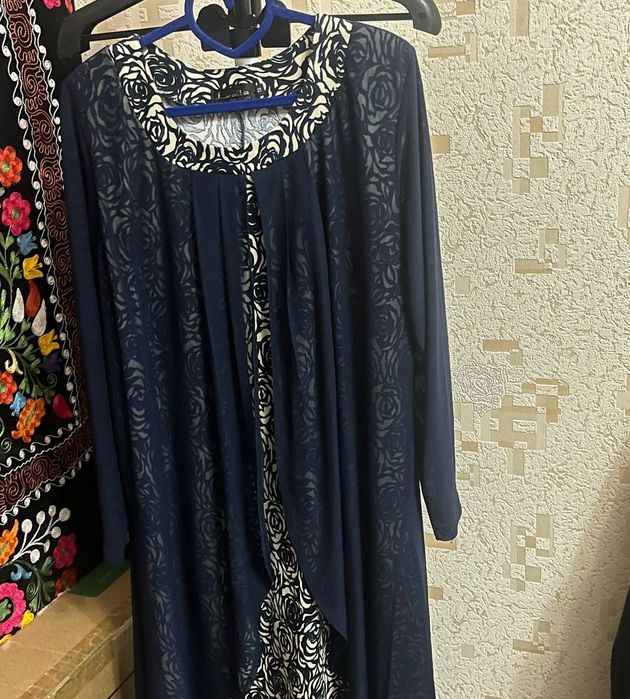 Красивое женское платье