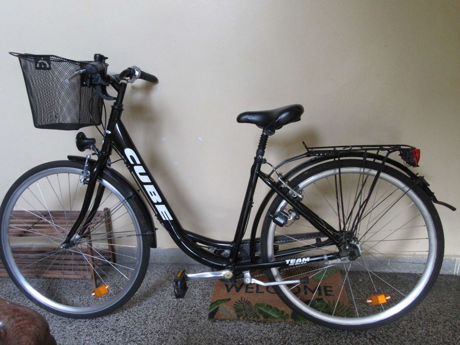 Немско градско колело CUBE TEAM 260 - 18инча с алуминиеви рама и капли