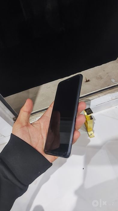 Arzon kafolatli telefon sotiladi