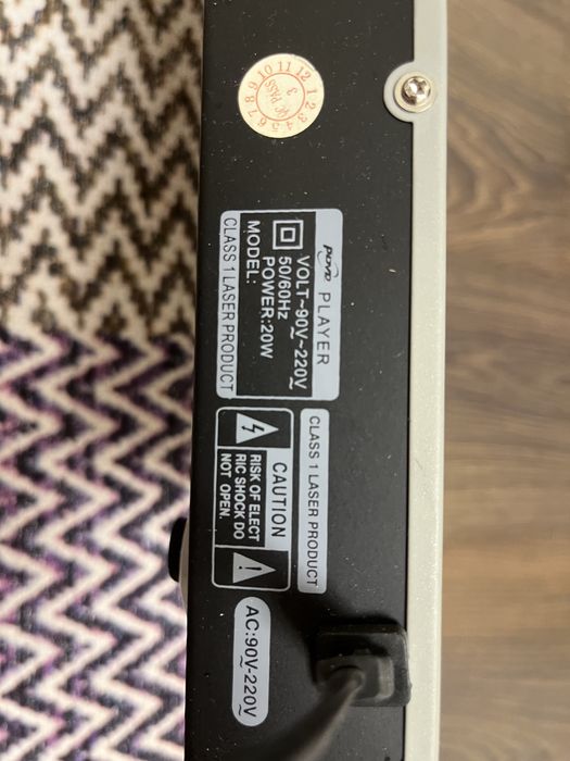 Продам DVD плеер