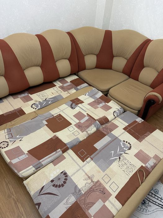 Диван для хола или зала