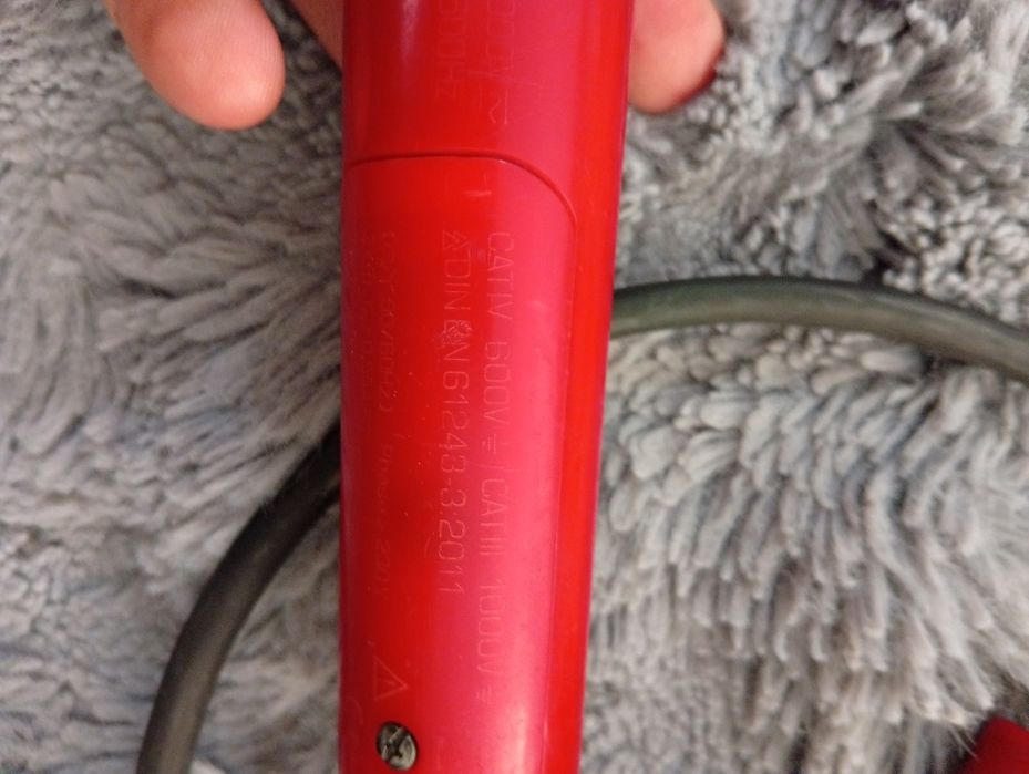 Tester de tensiune profesional Benning DUSPOL expert (12V - 1000V)Descriere:în stare buna