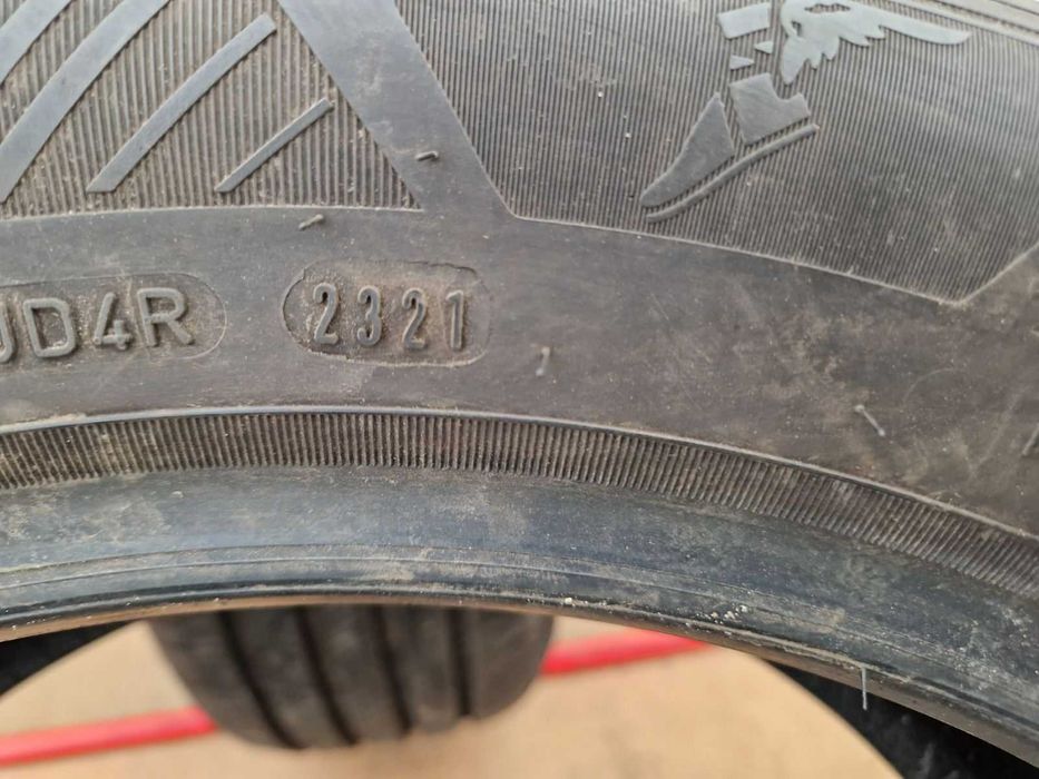 2 Goodyear R17 215/55 Летни гуми  DOT2321