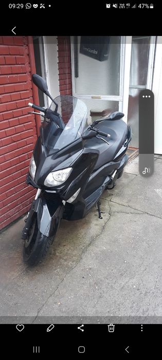Yamaha x-max 250