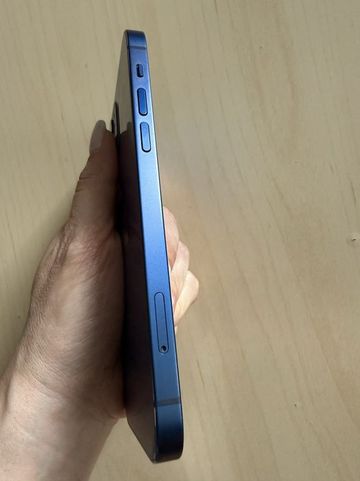 Vand Iphone 12 - 64GB - Blue - liber