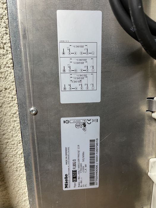 Индукционен готварски плот за вграждане Miele KM 6351