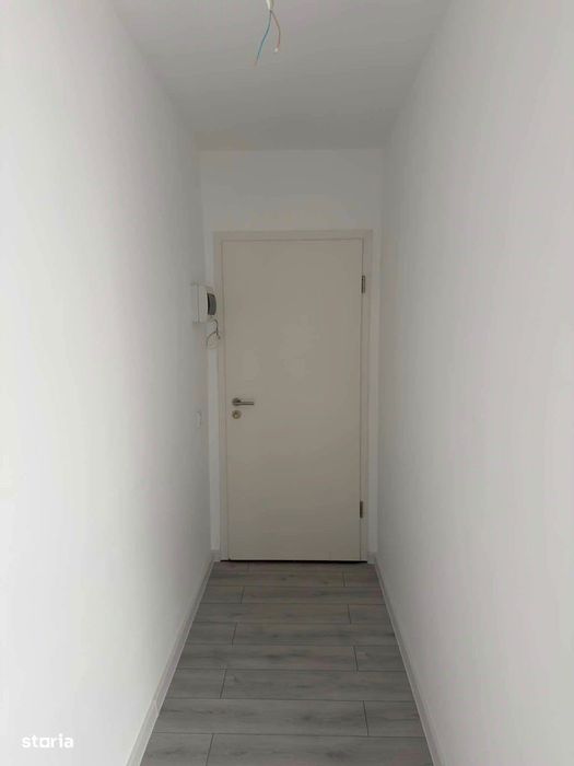 Spatiu comercial, Coresi