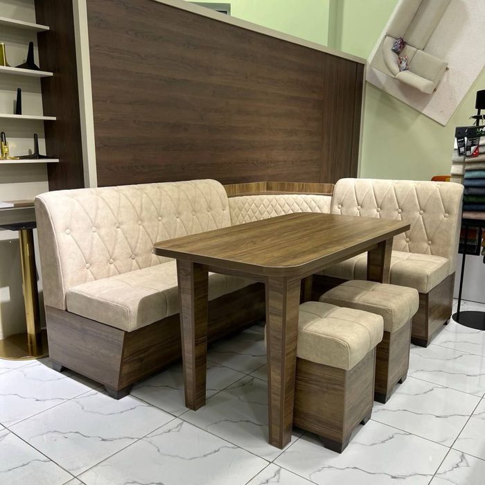 Кухонный уголок комплект.