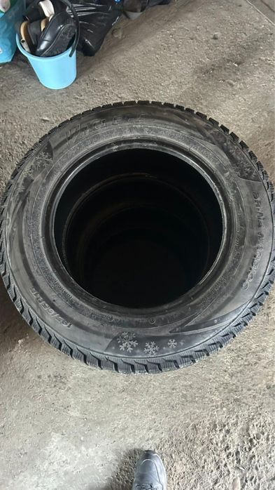 Продам 4 шины. Viatti (зимние).
