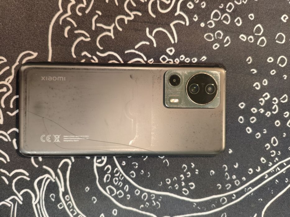 Продам Xiaomi 13 lite  256 GB