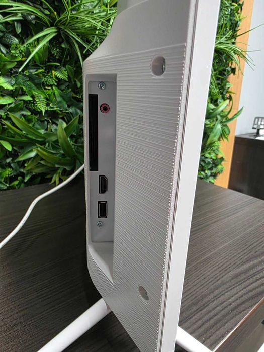 Телевизор Kivi 24H750NW – 24” Smart TV