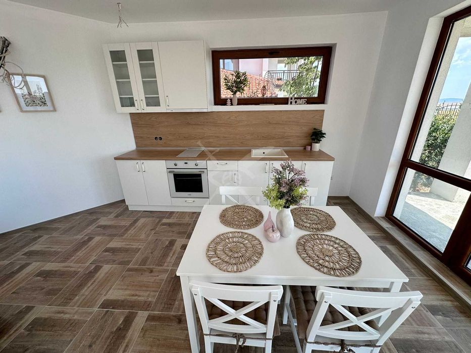 Продава се Къща в Ахелой - 179 кв.м за 1006 €/кв.м - Снимка #2