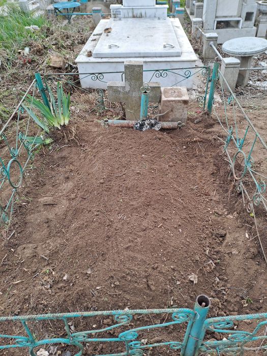 Super oferta vand donez(vanzare) loc de veci cimitir Etenitatea Galati