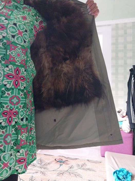 Продам парку натуральную