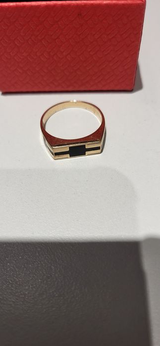 Продам печатку 585 по 3.2 гр