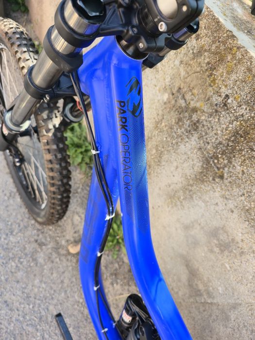 Kona Park Operator Downhill bike Rockshox Domain, Rockshox Vivid Rc2 4-бутални спирачки Sram Code 1x10 XT Отлично състояние