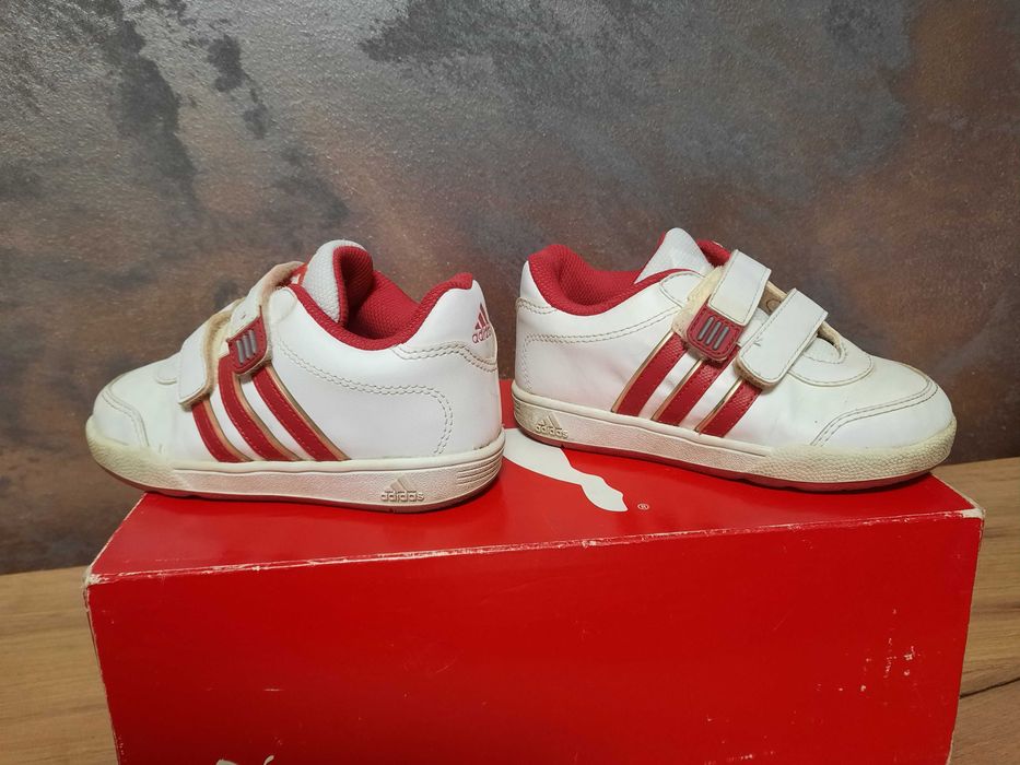 Adidas marimea 26