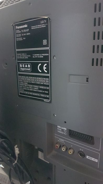 Vand televizoare LCD Panasonic Viera funcționale.