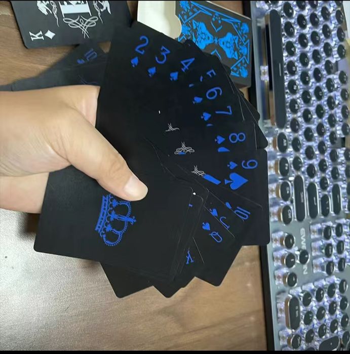 Продам игральные карты